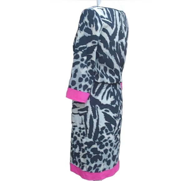 St. John Sheath Dress Animal Print Pink Accents Silk Spandex Size 2 Back Zip - Picture 4 of 10